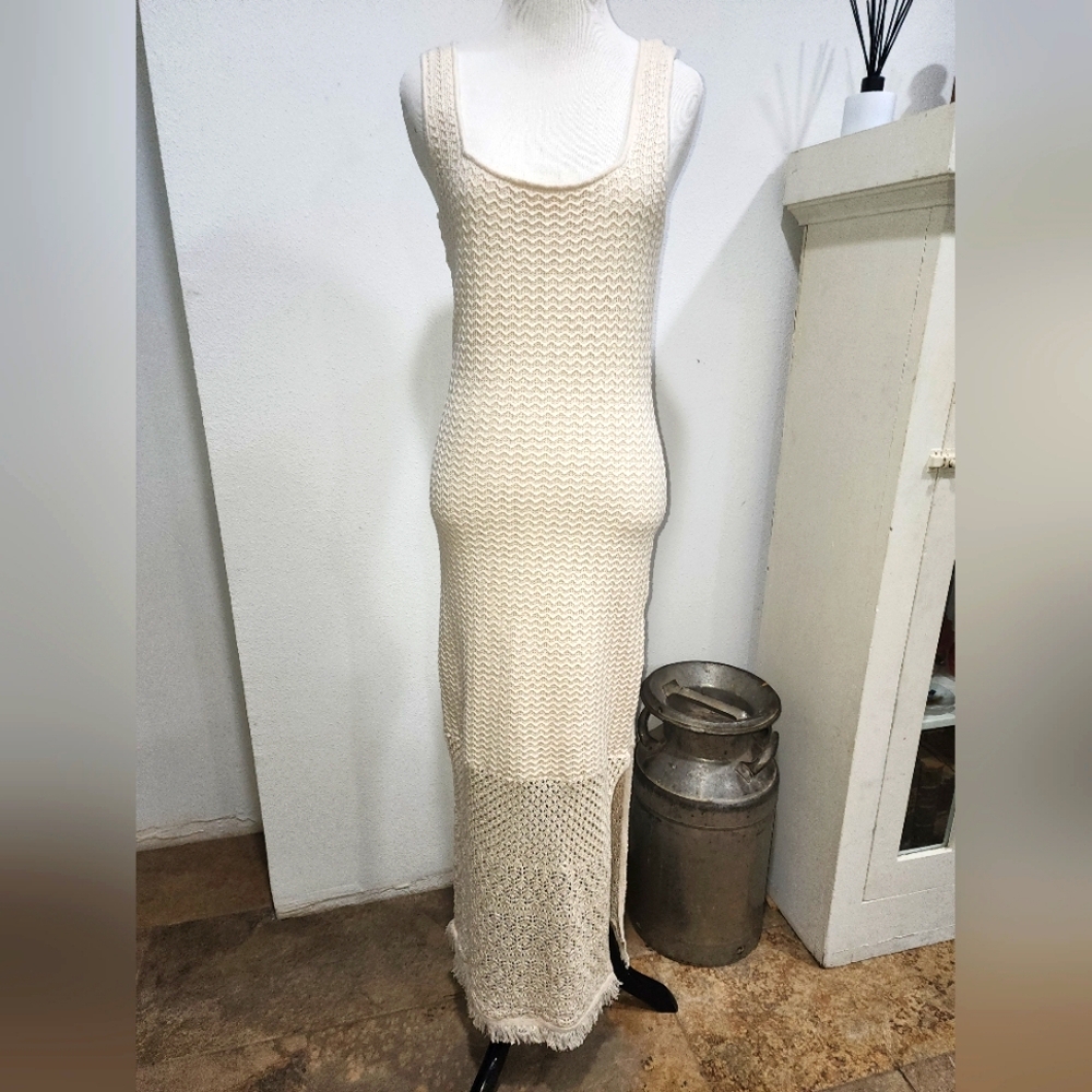 House of Harlow 1960 Beige Long Dress Sz Medium Knit Crochet Fringe Summer